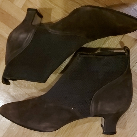 Vintage brown suede ankle boots - Picture 2 of 5